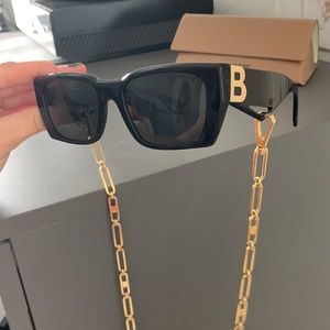 Burberry sunglasses with detachable chain